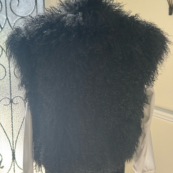 Women's Black vintage Mongolian lamb reversible vest with pockets - Picture 13 of 13